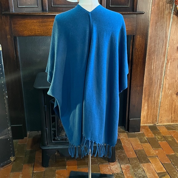 Blue Fringe Open Front Poncho with pockets - Picture 4 of 5